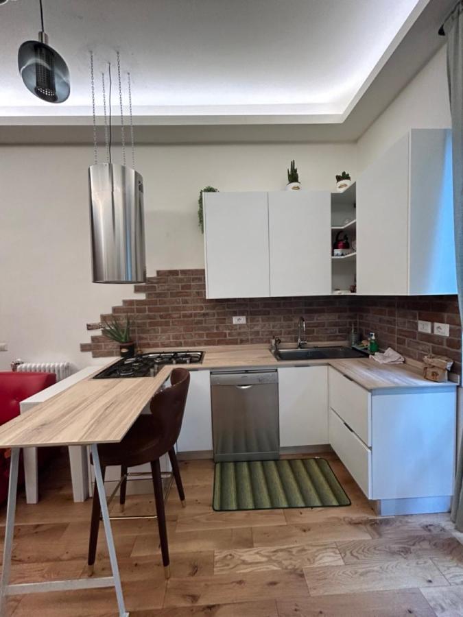 Gam Gam Isola Room Rent Milánó Kültér fotó