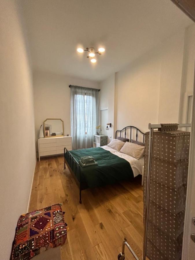 Gam Gam Isola Room Rent Milánó Kültér fotó